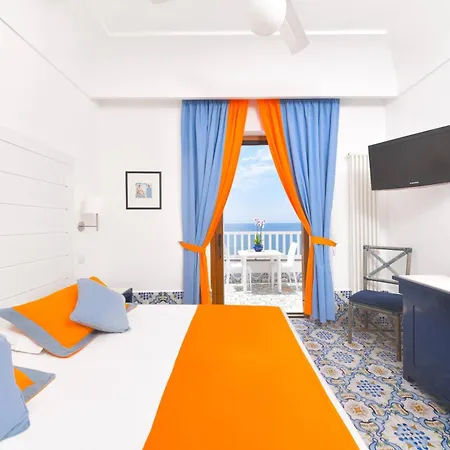 מלון Casa Celestino Sant'Angelo (Isola d'Ischia)